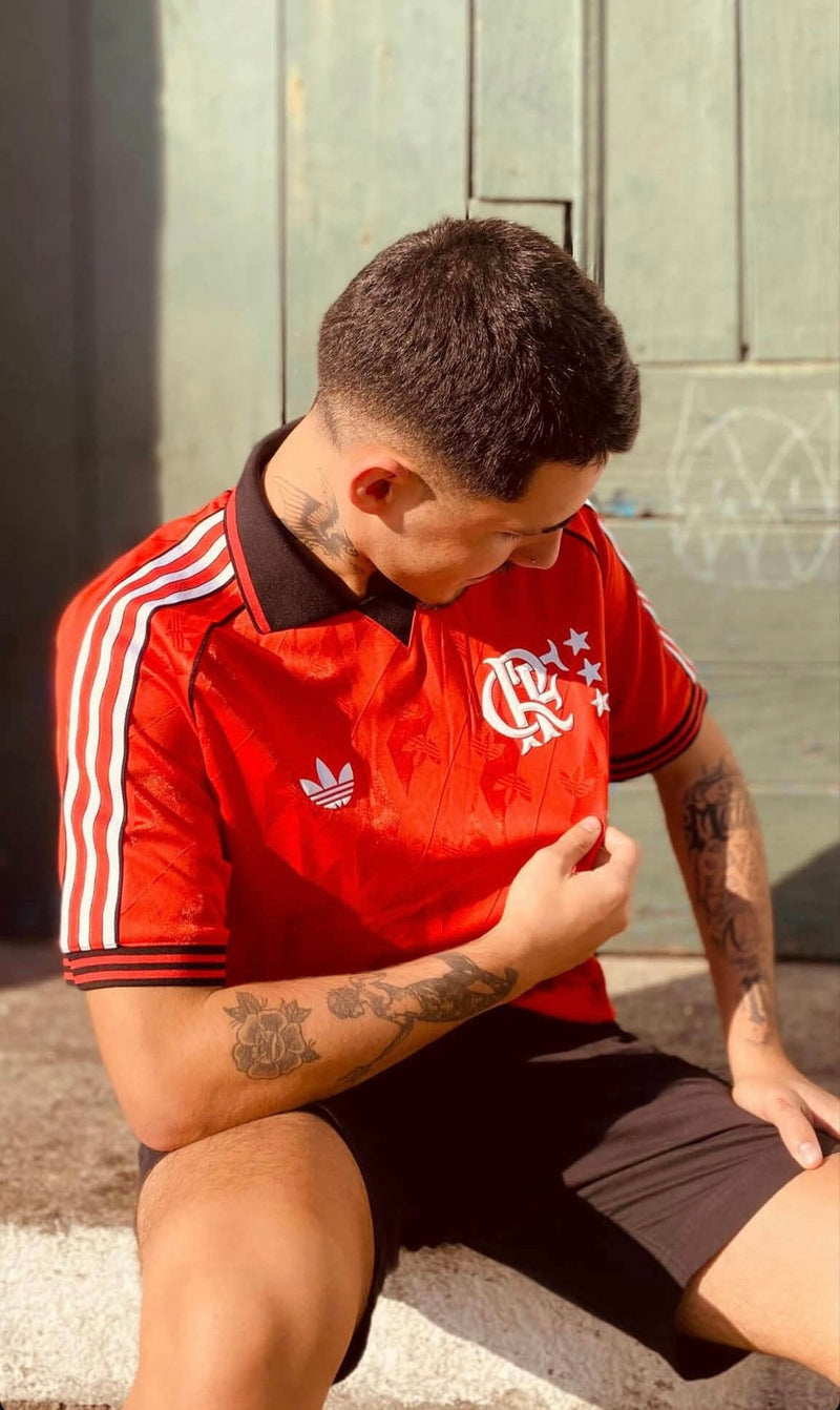 Camisa Flamengo Lifestyler 24/25 - Torcedor Adidas Masculino - Vermelho e Preto